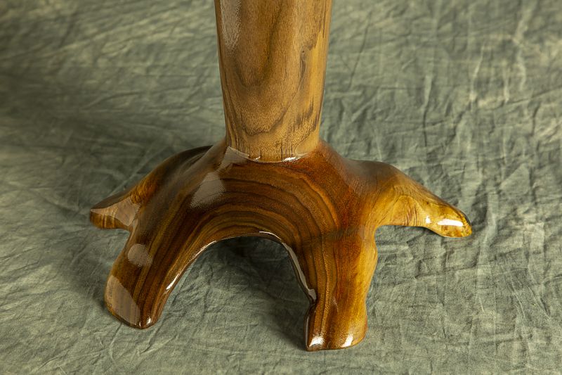 Carved walnut vase foot