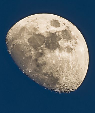 Day Moon Zoomed